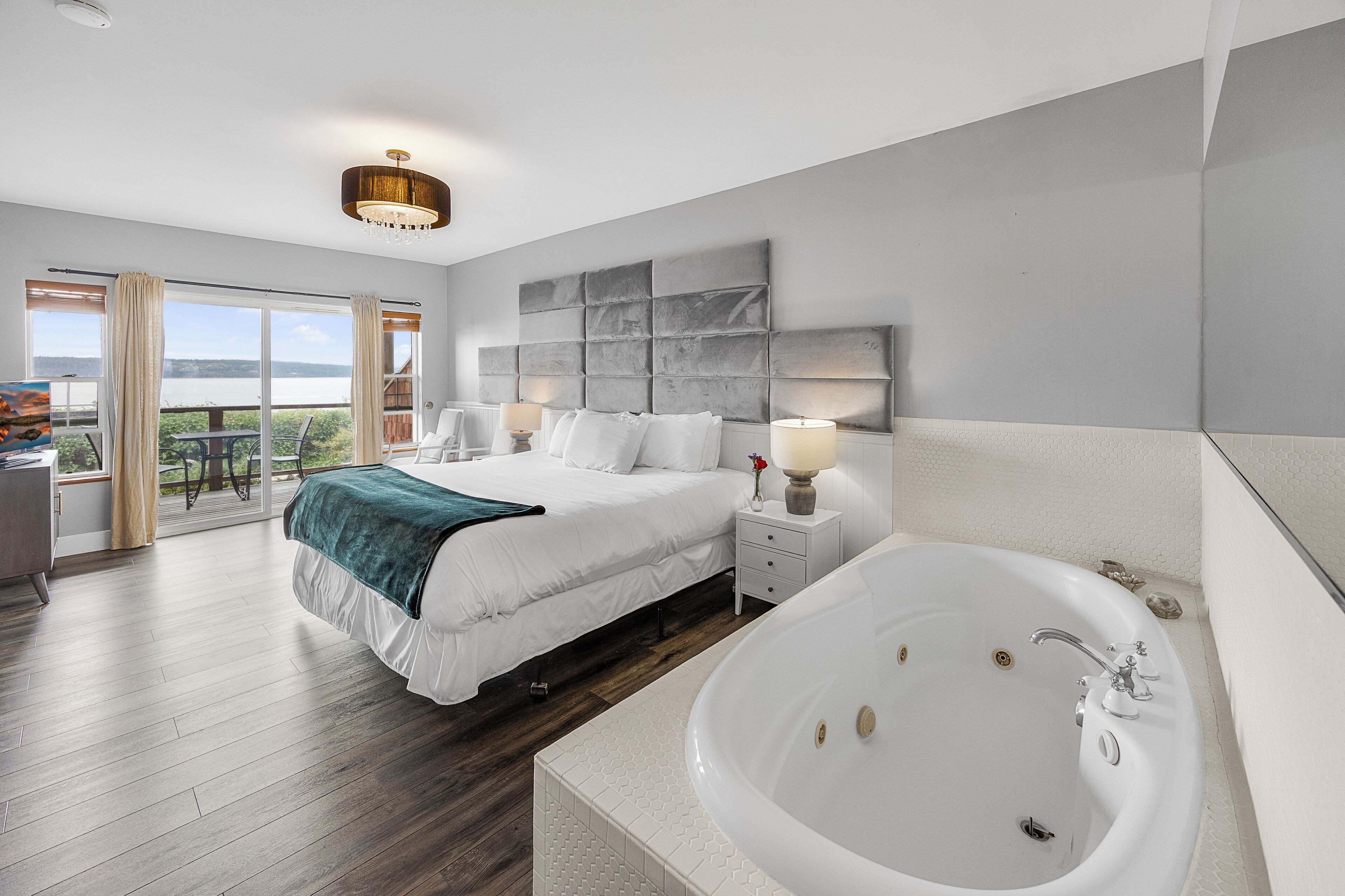 10 dormitorios, tabla de planchar con plancha, wifi y ropa de cama