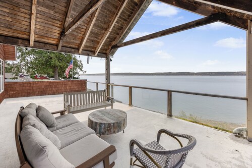 Luxury 10-Bedroom Camano Island Resort — Perfect for Families, Retreats & Events