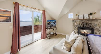 Luxury 10-Bedroom Camano Island Resort — Perfect for Families, Retreats & Events