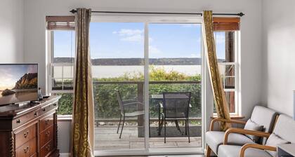 Luxury 10-Bedroom Camano Island Resort — Perfect for Families, Retreats & Events