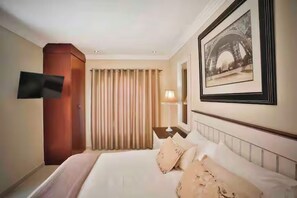 1 bedroom, WiFi - French Quarter No Loadshedding (Pierre van Ryneveld)