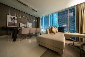 Desk, laptop workspace, free WiFi - DAMAC Super Luxury Two Bedroom Apartment (Riyadh)
