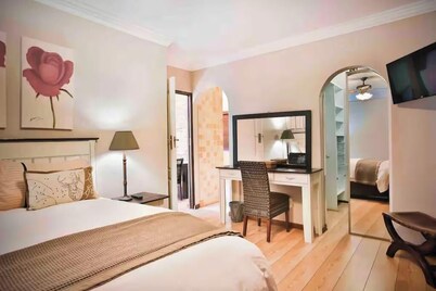 Luxury Suite No Loadsheding