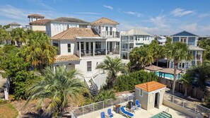 Front of property - 30A Family-friendly Home w/ BBQ & Shared Pool + Near Beach & Dining The Crows Nest by Avantstay (Santa Rosa Beach)