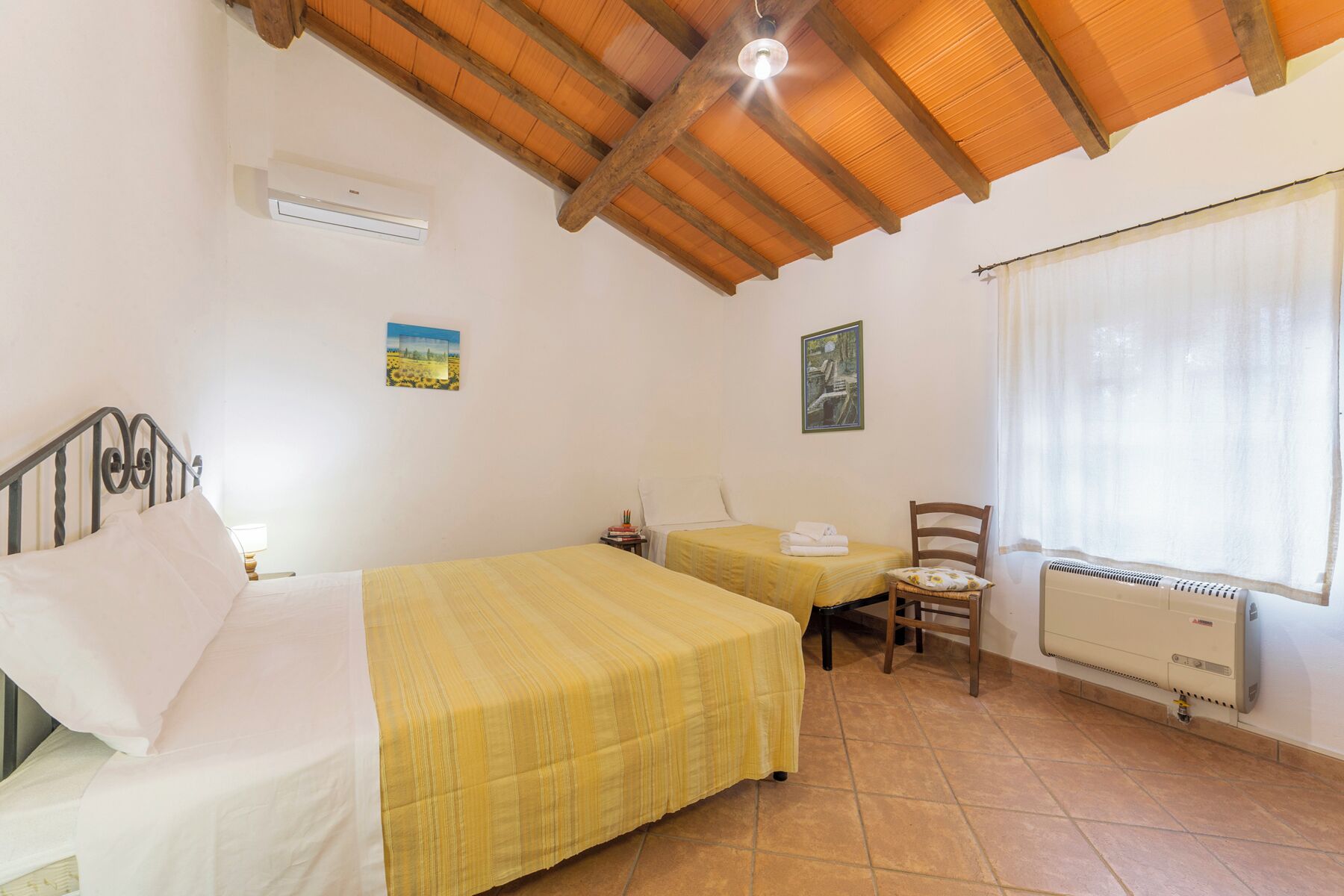 Wifi gratis y acceso para silla de ruedas 