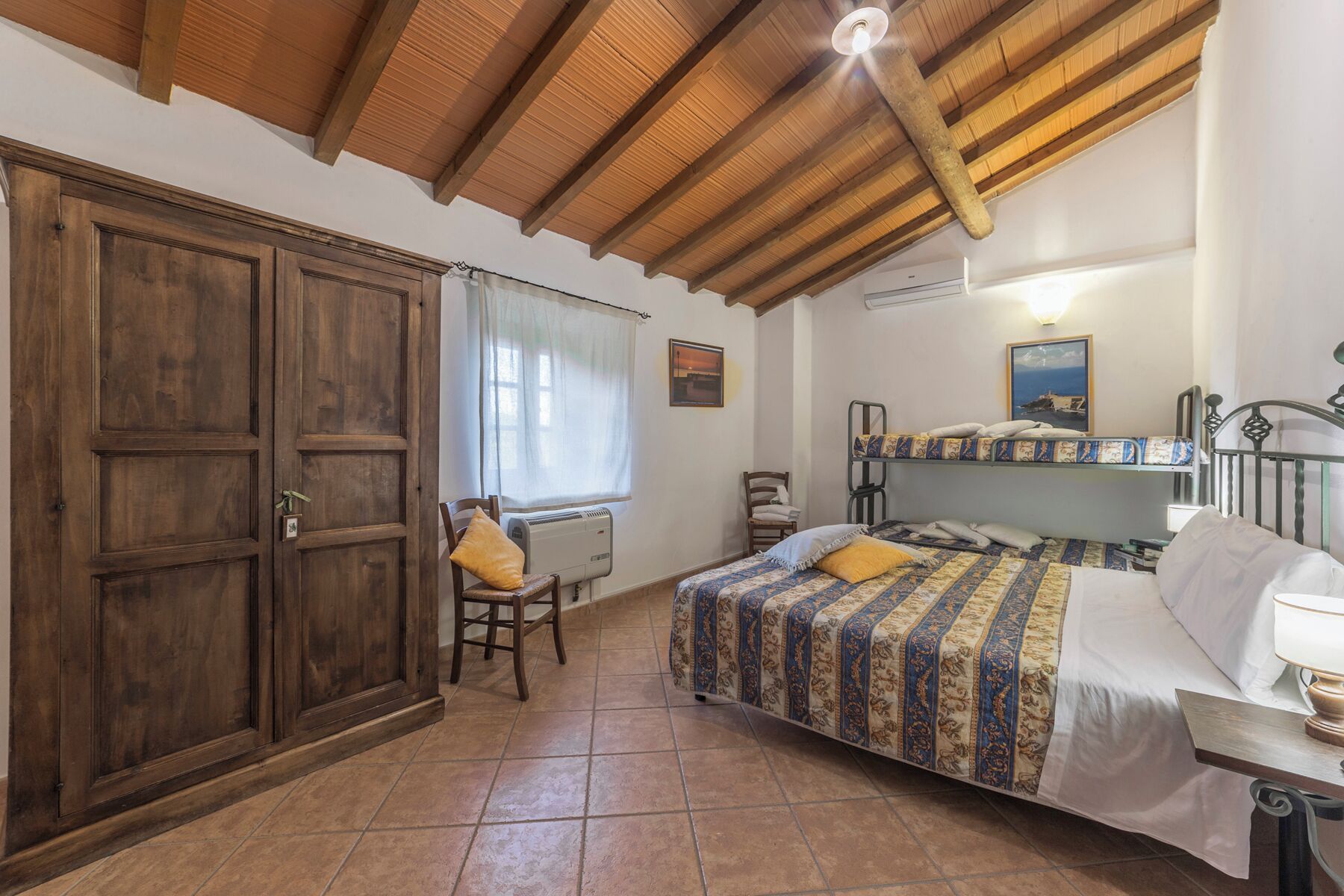 Wifi gratis y acceso para silla de ruedas 