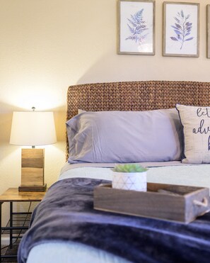1 bedroom, desk, iron/ironing board, free WiFi - CASA FAIRWAY: Your Golf Course View (Phoenix, Arizona)