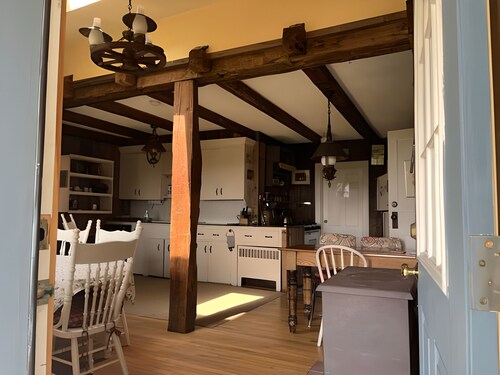 The Alpine Farmhouse - Ski Resort Nearby & Pet-Friendly