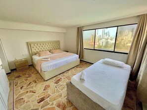 3 bedrooms, iron/ironing board, free WiFi, bed sheets - Apartamento luxury marina del rey (cartagena)
