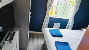 3 bedrooms, free WiFi, bed sheets