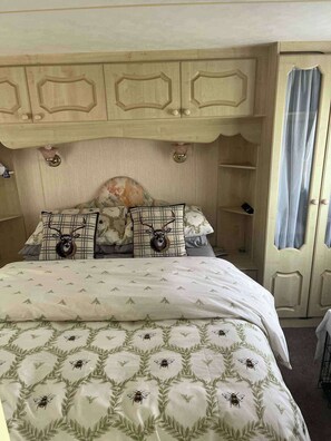 2 habitaciones, wifi gratis y ropa de cama 