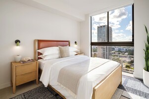 Egyptian cotton sheets, premium bedding, pillowtop beds, minibar