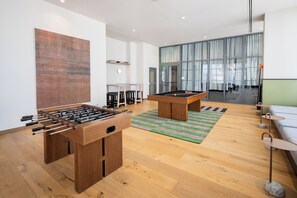 Games room - The Crosby Miami World Center (Miami)