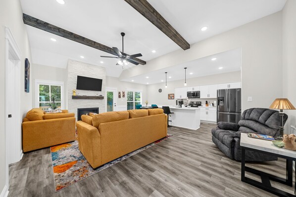 Téléviseur connecté, foyer