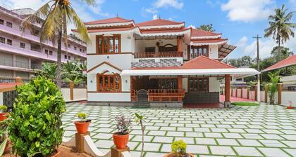 Luxury Oasis 3BR AC Villa- Garden & Balcony Lounge