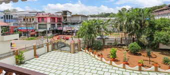 Luxury Oasis 3BR AC Villa- Garden & Balcony Lounge