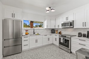 Mikrovågsugn, ugn och spishäll