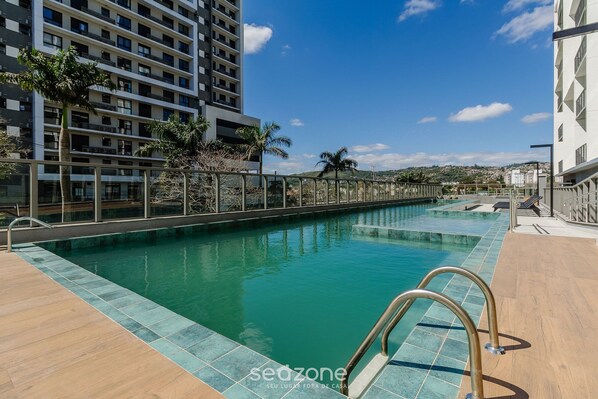 Apartamento básico | Piscina
