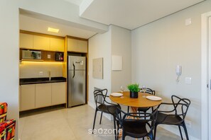 Basic Apartment | Dining - Complete and Modern Accommodations in a Building With gym - MCP (Porto Alegre)