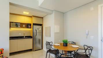 Basic Apartment | Dining