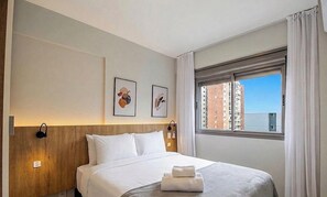 Basic Apartment | 1 bedroom, WiFi (free) - Complete and Modern Accommodations in a Building With gym - MCP (Porto Alegre)