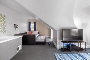 Comfort House, Non Smoking, City View - 5BR near all the Action (Pittsburgh)