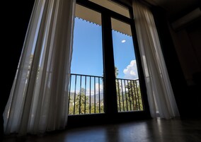 Family Room | Premium bedding, memory foam beds, minibar, in-room safe