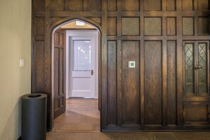 Interior - The Estuary Indy - Your Private Sanctuary! (Indianapolis)