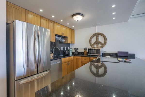 Condo, 1 Bedroom, Resort View | Private kitchen - Kahana Reef 320 (Lahaina)