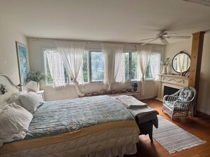 1 soverom, strykejern/-brett, internettilgang og sengetøy