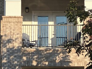 تفاصيل الفندق من الخارج