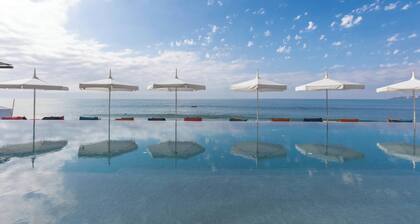 Corner 3BR w Pools + Ocean & City Views | UDARA 2E