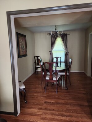 تناول الطعام