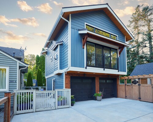 The Gateway House - Charming Family Retreat with Spacious Yard
