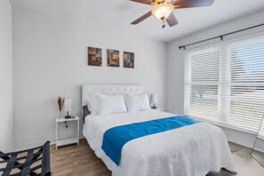 4 bedrooms, WiFi, bed sheets - Solar Pool & Fun|4BR Milton (Milton)