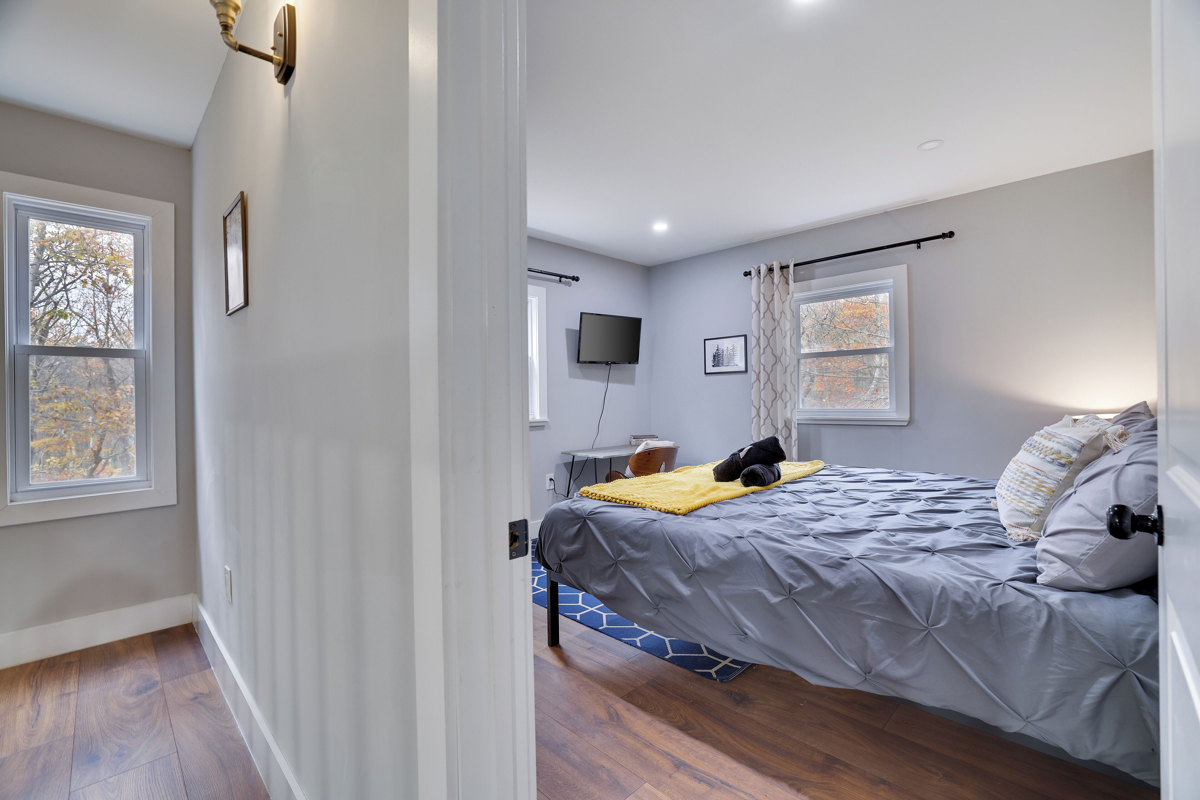 4 bedrooms, desk, travel crib, free WiFi