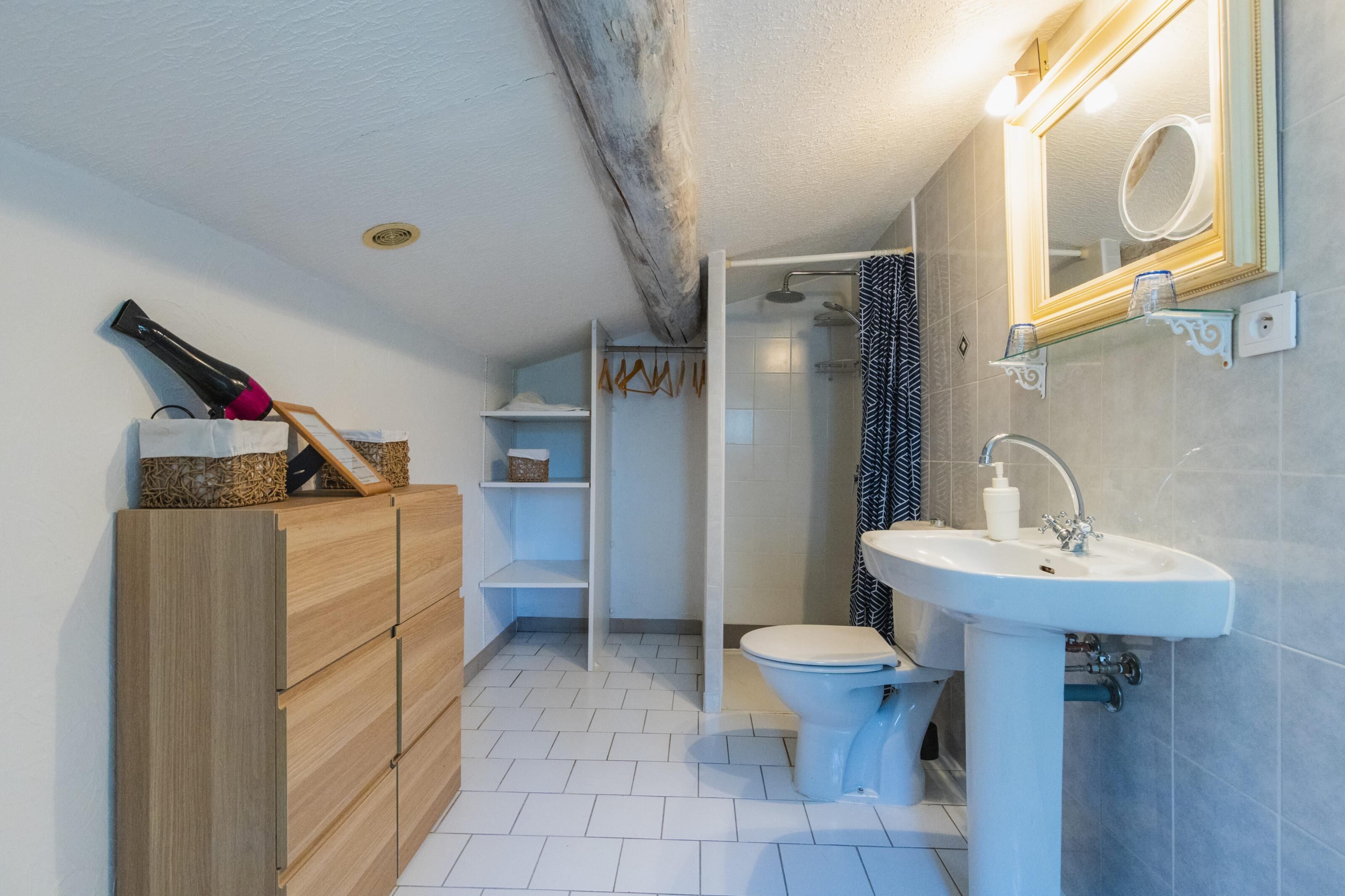 Hair dryer, towels