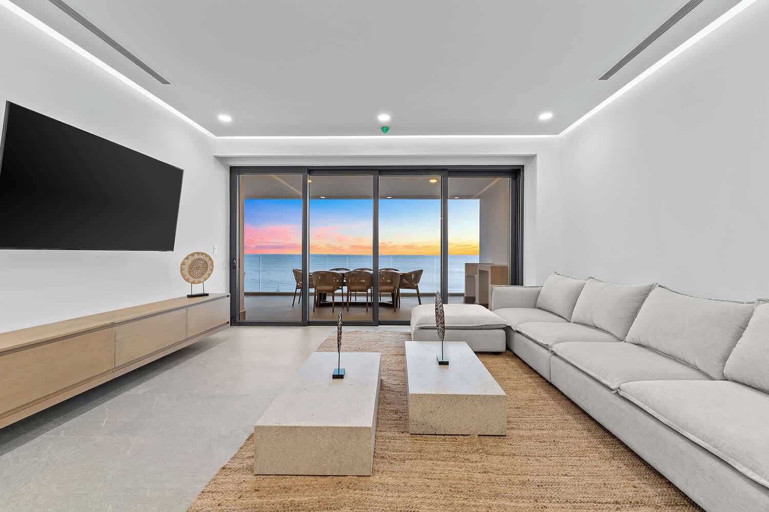 電視、足球機、 辦公室