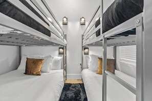 2 dormitorios, tabla de planchar con plancha, Internet y ropa de cama