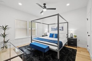 2 soverom, strykejern/-brett, internettilgang og sengetøy