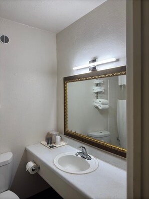 Towels, soap, shampoo, toilet paper