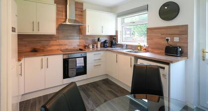 Modern Platinum Pad Glasgow City with Complimentary Gym access