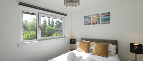 2 habitaciones, tabla de planchar con plancha y wifi gratis