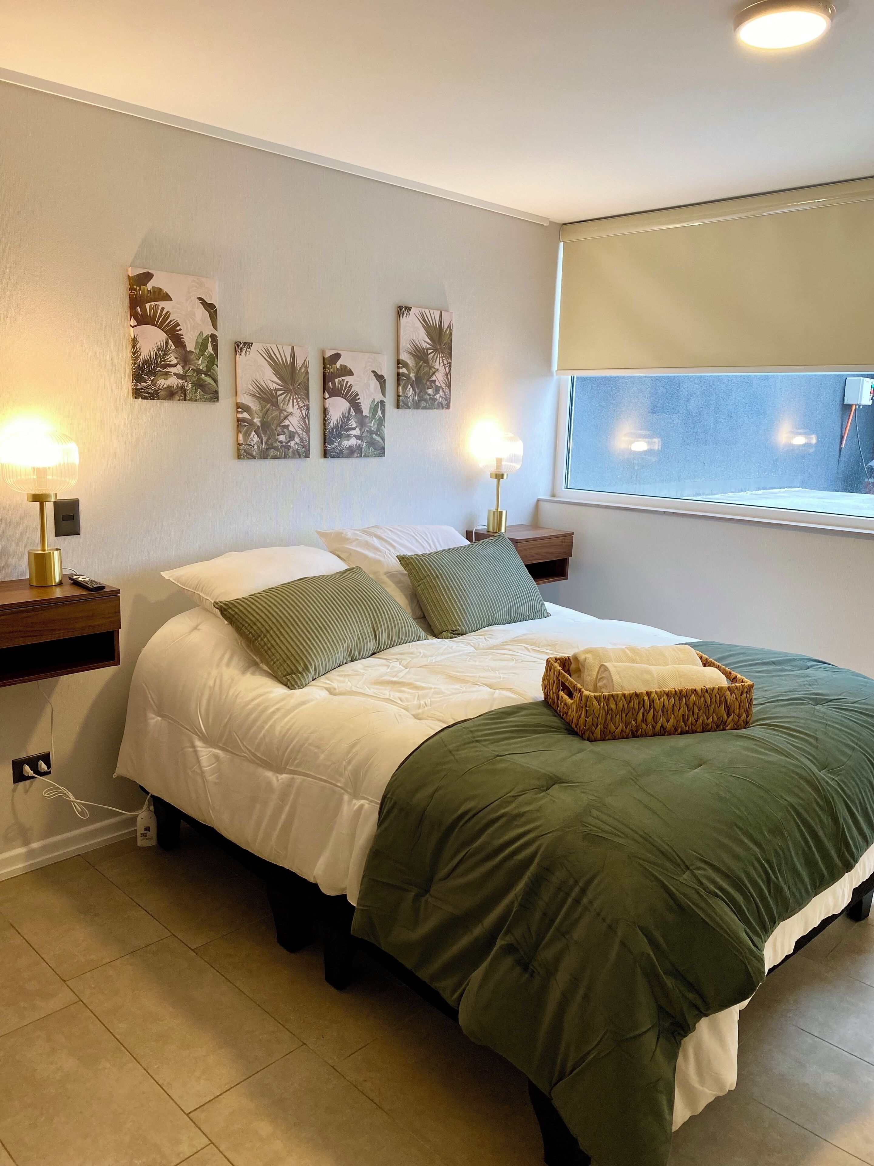 2 habitaciones, tabla de planchar con plancha, internet y ropa de cama 