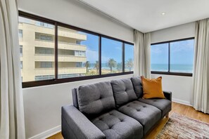 Apartment | 3 bedrooms, desk, Internet