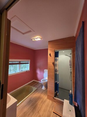 風筒、提供毛巾、番梘、廁紙