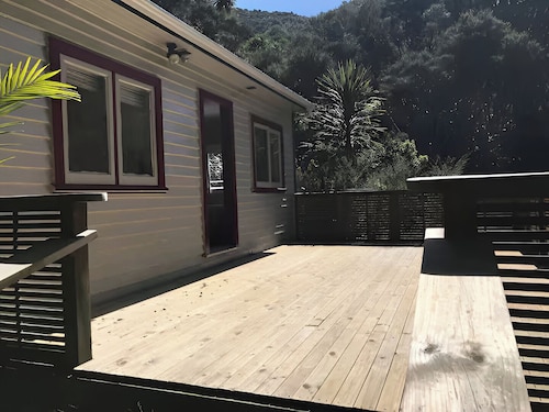 Lifestyle farm stay retreat near CBD