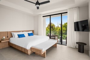3 habitaciones, tabla de planchar con plancha, wifi y ropa de cama 