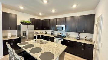 Luxury House, Park View | Private kitchen | Coffee/tea maker