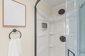 Hair dryer, towels - Charming Historic Home in High Point (High Point)